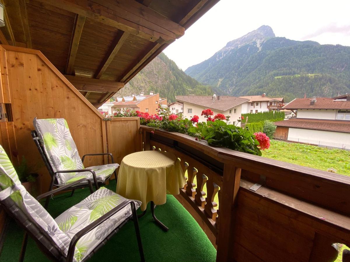 Gaestehaus Waltraud Langenfeld Bagian luar foto
