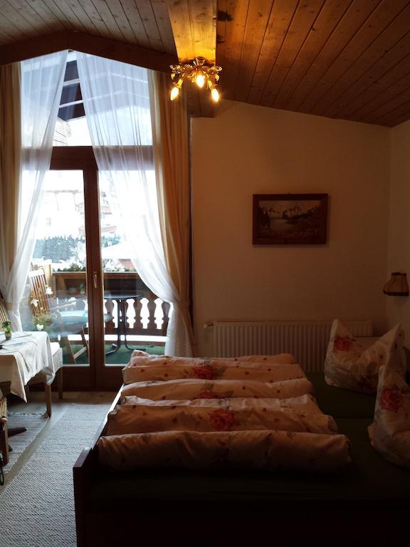 Gaestehaus Waltraud Langenfeld Bagian luar foto